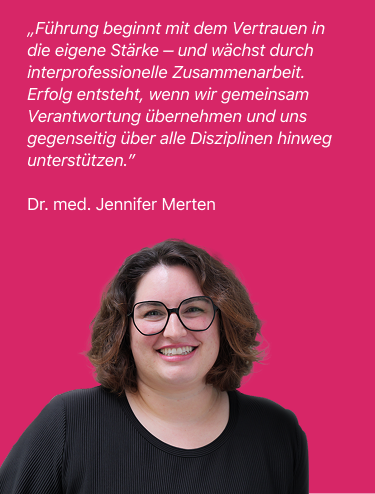 Porträt von Dr. med. Jennifer Merten vor pinkem Hintergrund